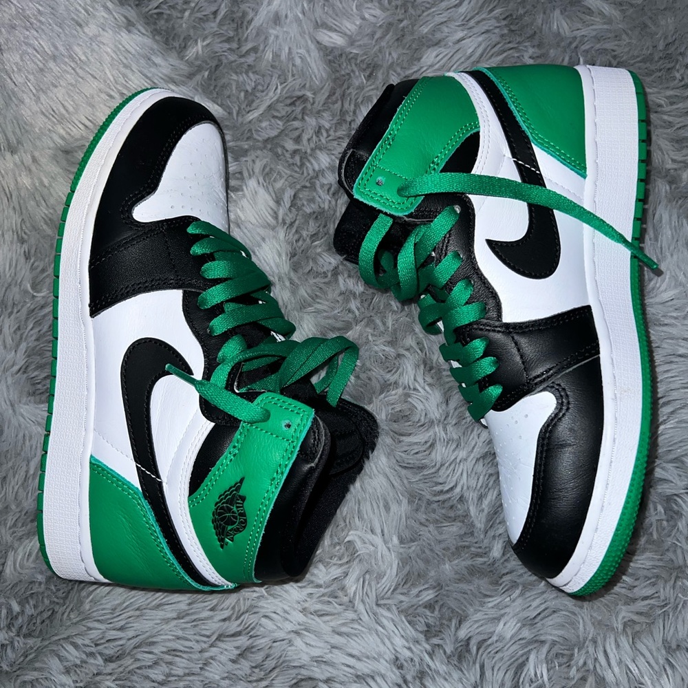 Boys Air Jordan 1 Retro High OG